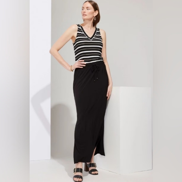 White House Black Market Dresses & Skirts - White House Black Market Straight Maxi Skirt W/Slit | S